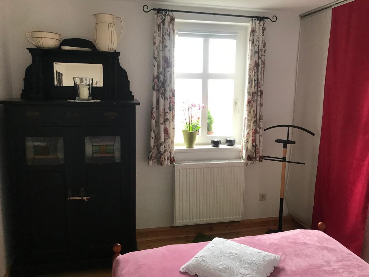 Apartmán Turmstueble Im Torhaus Von 1545 Burgbernheim Exteriér fotografie