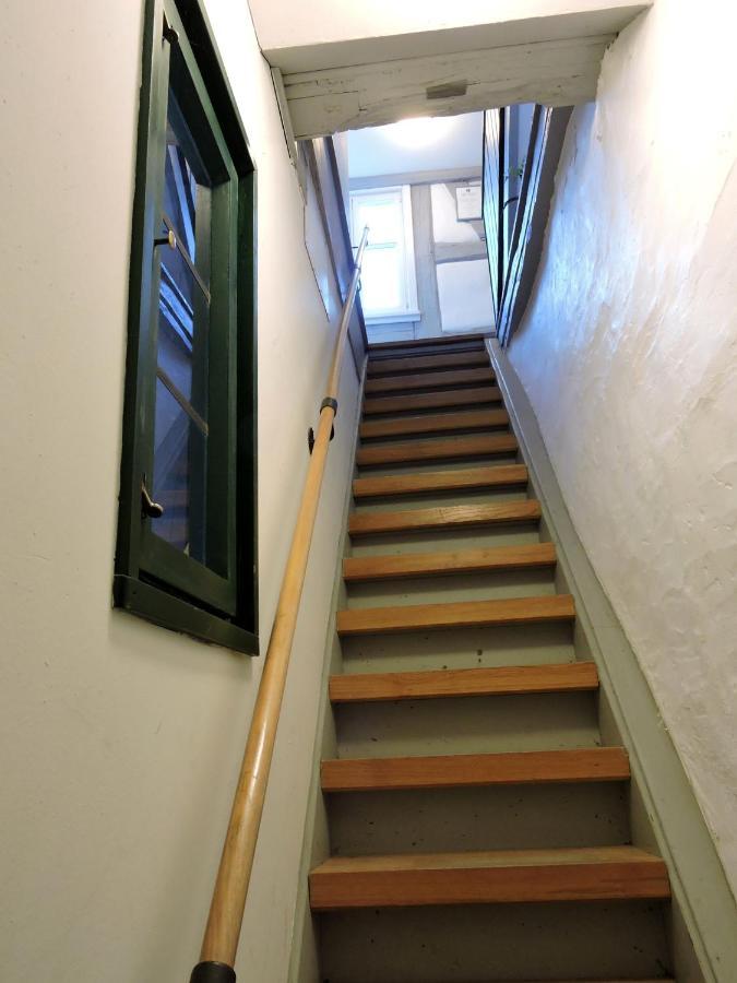 Apartmán Turmstueble Im Torhaus Von 1545 Burgbernheim Exteriér fotografie