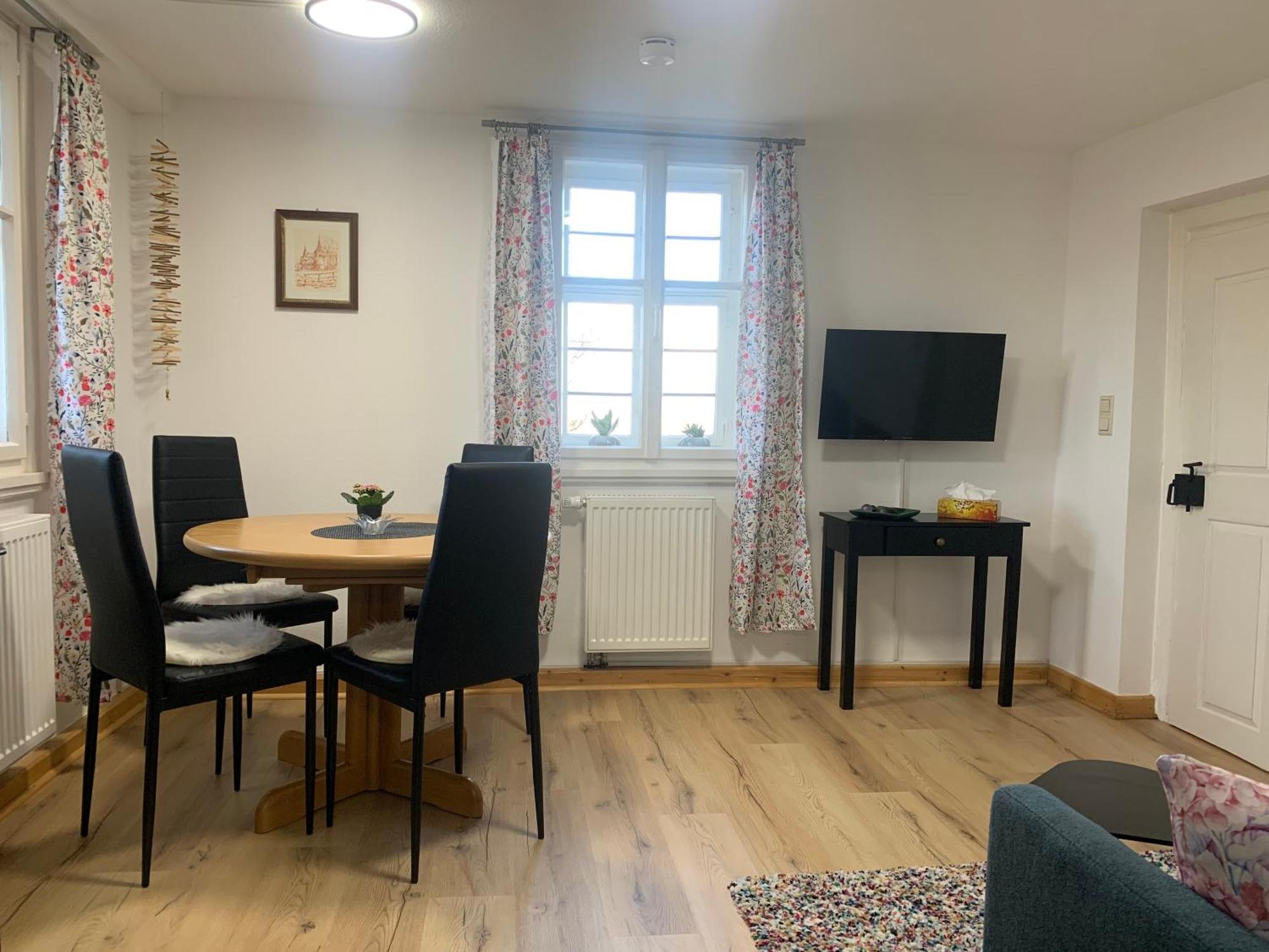 Apartmán Turmstueble Im Torhaus Von 1545 Burgbernheim Exteriér fotografie